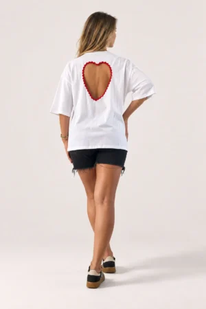 T-shirt blanc dos ouvert en forme de cœur