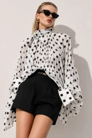 Blouse à pois nouée au col – Blanc et noir