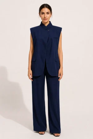Veste femme bleue marine sans manches structurée
