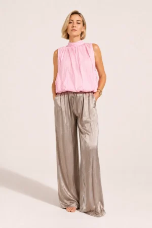 Blouse rose sans manches avec dos nu