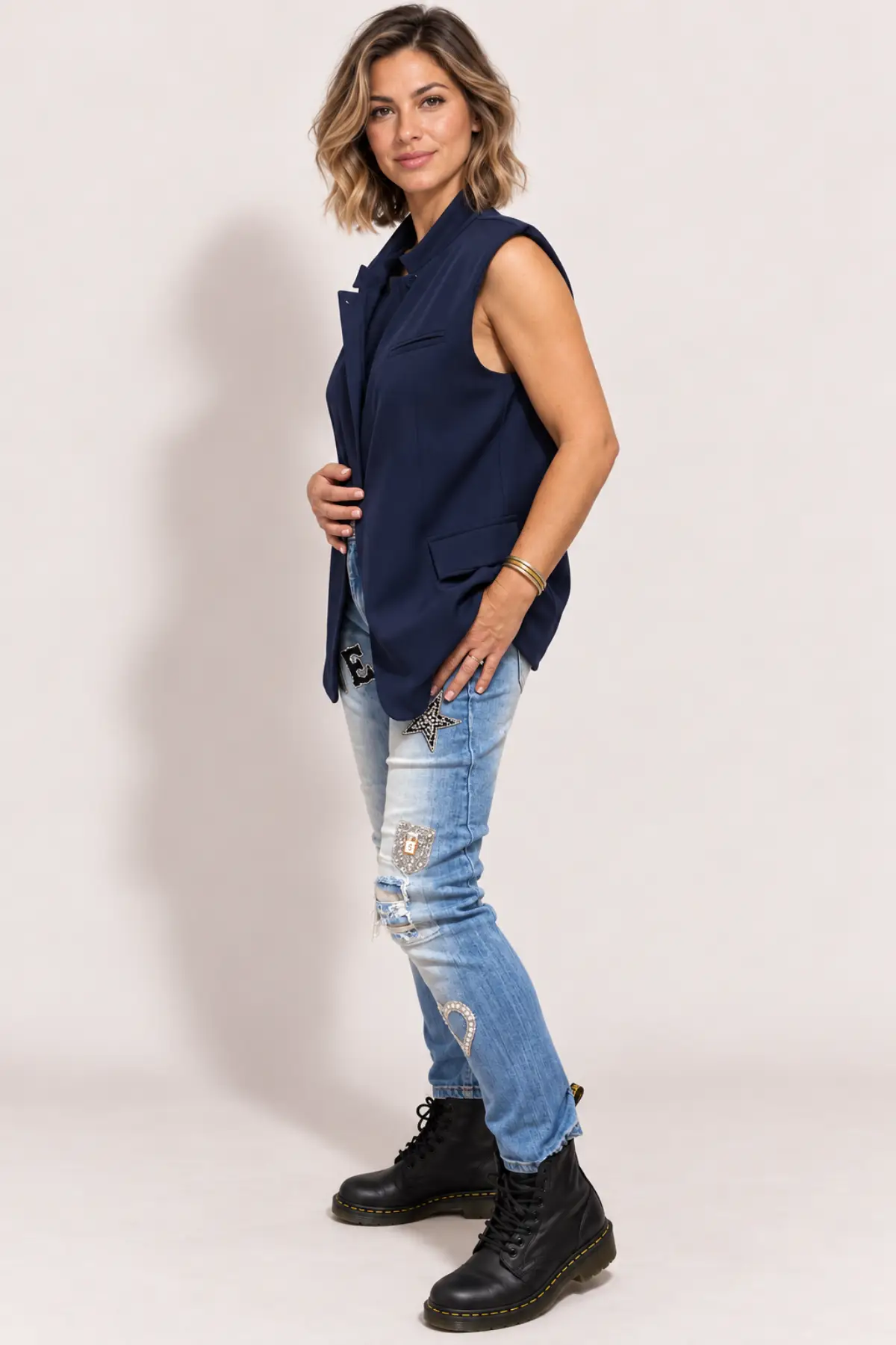 Veste femme bleue marine sans manches structurée – Image 2