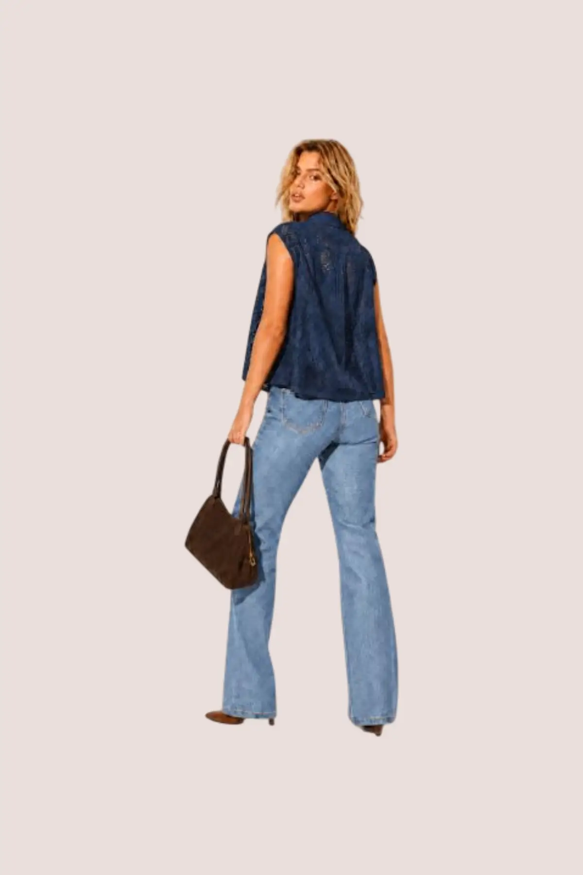 Chemisier bleu en dentelle sans manches style officier – Image 2