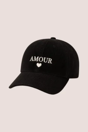 Casquette noire amour