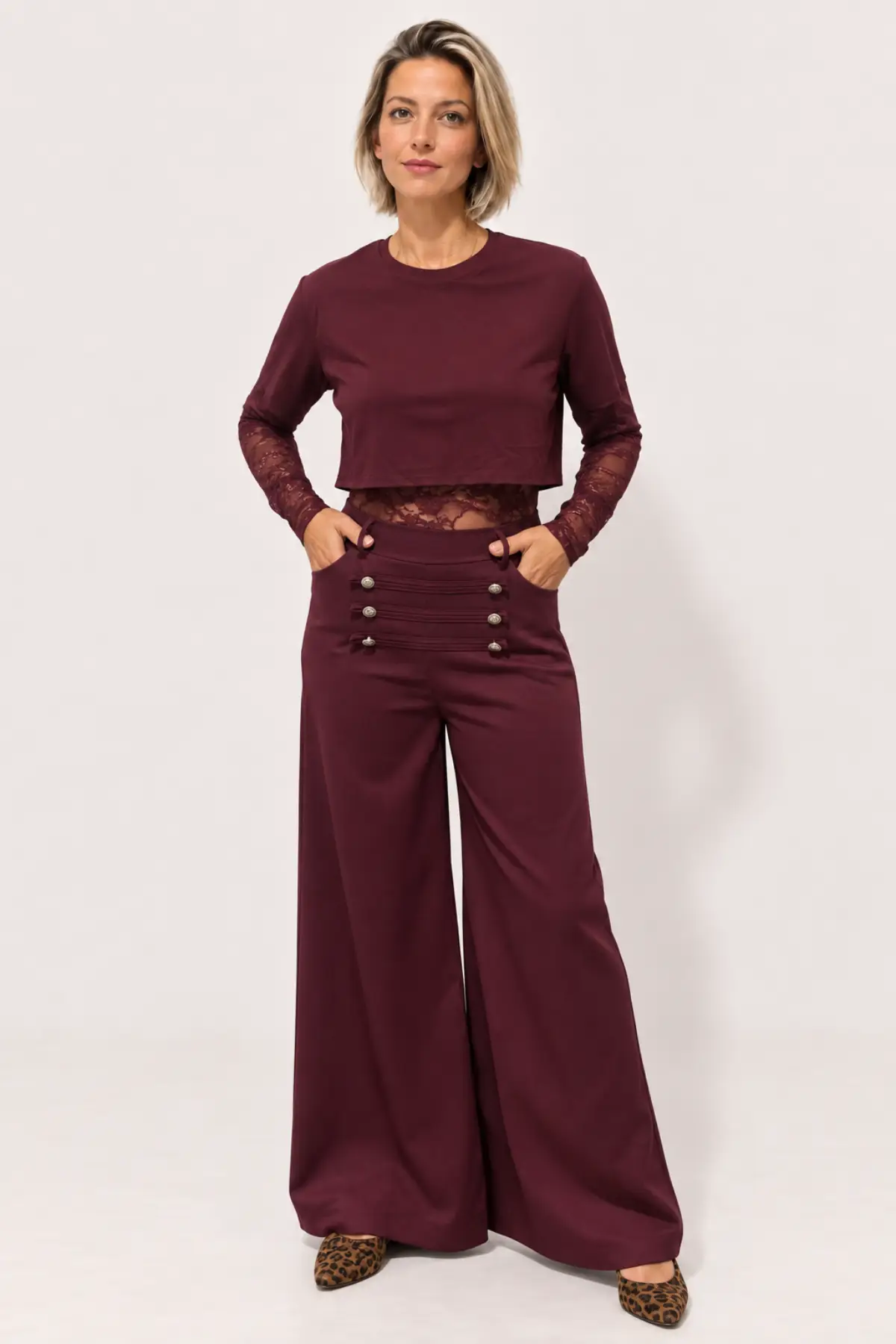 Pantalon large taille haute bordeaux style officier