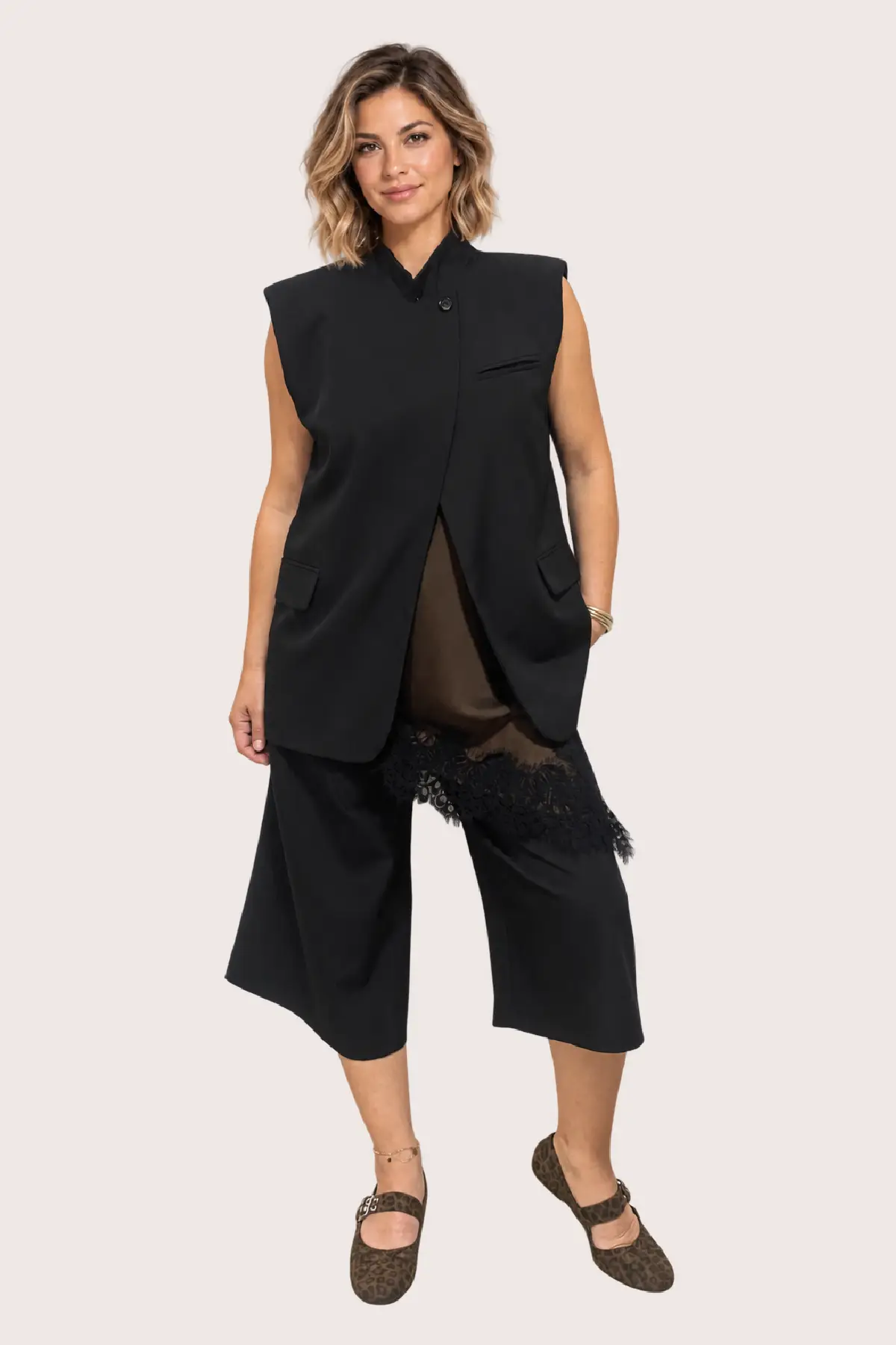 Veste femme noire sans manches structurée