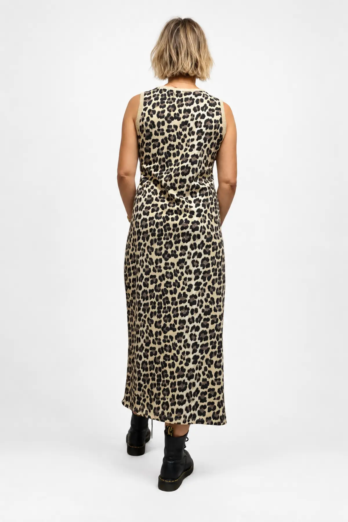 Robe longue léopard sans manches – esprit casual chic – Image 3